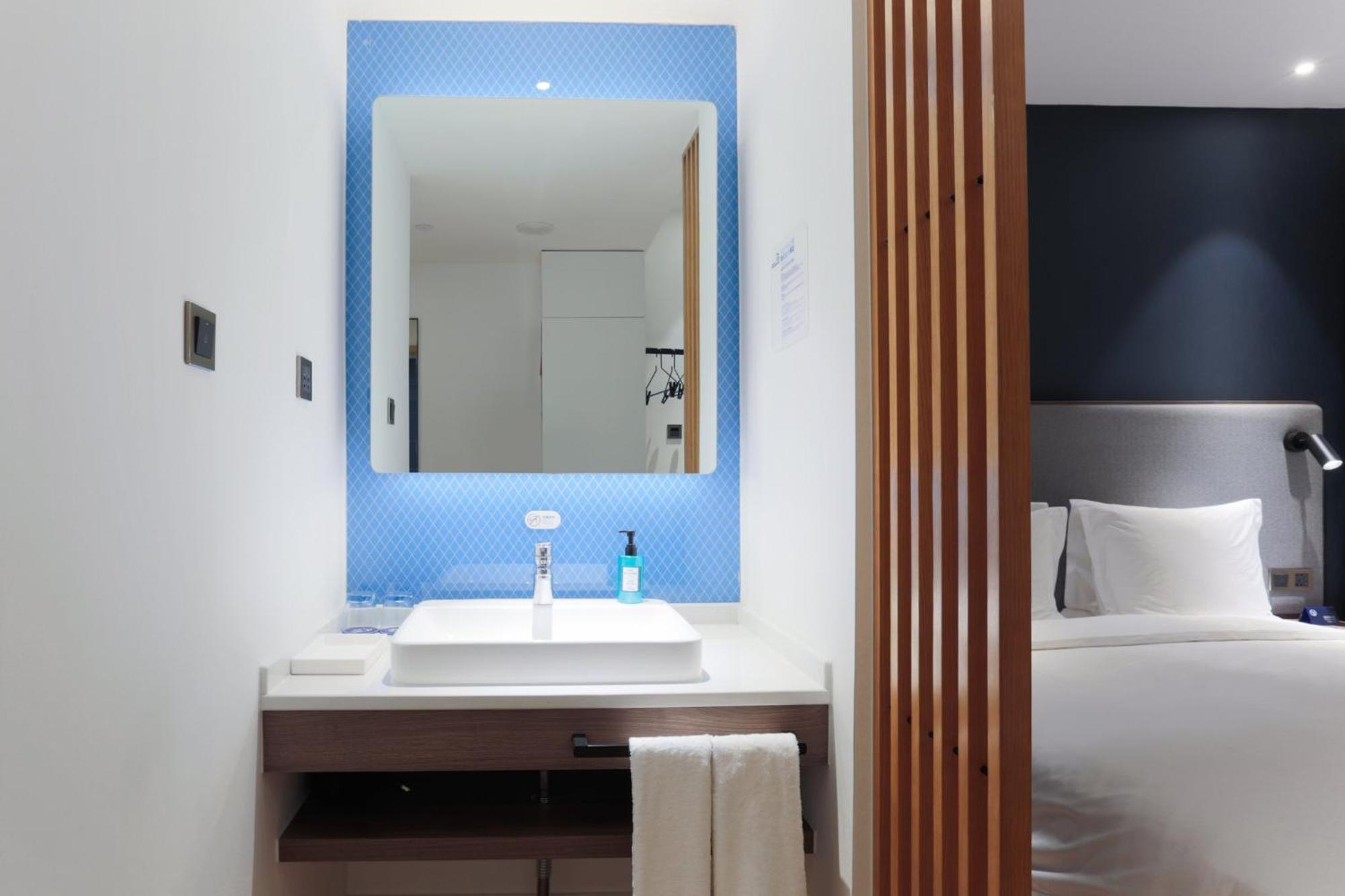 Holiday Inn Express Jiuzhaigou,Only 600 Meters To Jiuzhaigou Park By Ihg Exteriör bild